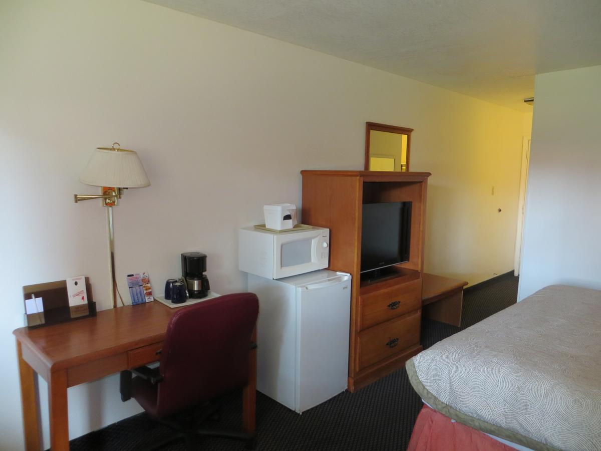 Americas Best Value & Suites-college Station 3*